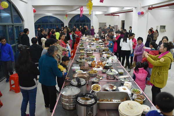 尚城世家迎新联欢会及美食分享会